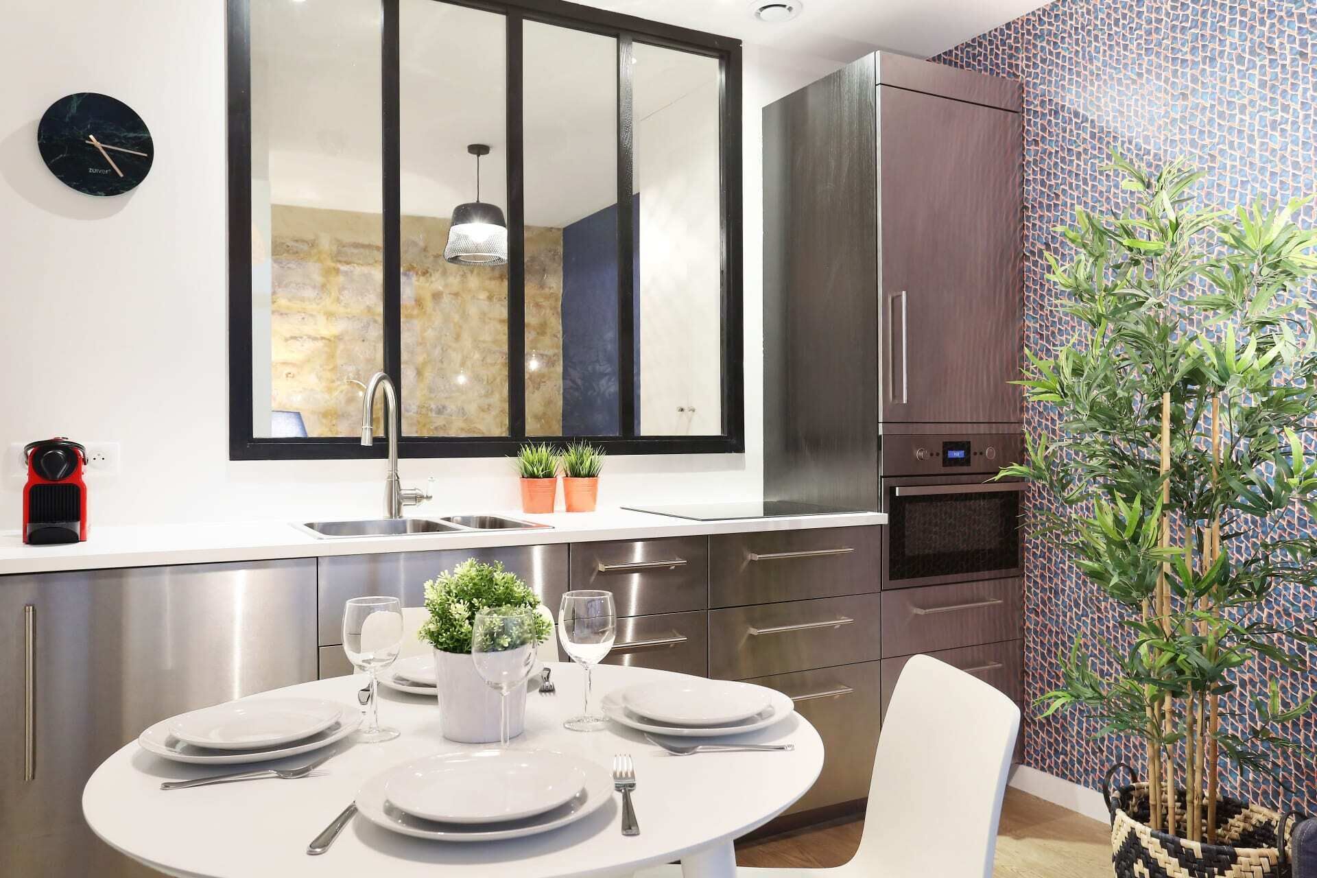 冰箱、微波炉、烤箱、炉灶