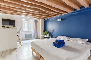 Schreibtisch, Bügeleisen/Bügelbrett, kostenloses WLAN