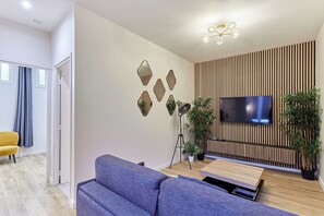 Living area - Meslay 4 - One Bedroom Apartment, Sleeps 4 (Paris)