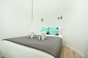 1 bedroom, free WiFi - Meslay 9 - One Bedroom Apartment, Sleeps 4 (Paris)