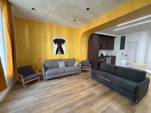 Living area - St Denis 2 - One Bedroom Apartment, Sleeps 6 (Paris)