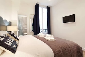 1 bedroom, desk, iron/ironing board, free WiFi