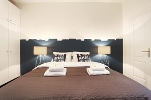 1 slaapkamer, een bureau, een strijkplank/strijkijzer, gratis wifi