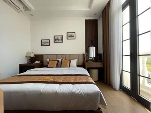 Deluxe Double Room | Minibar, desk, soundproofing, free WiFi - ViNH KHANG HA LONG HOTEL (Ha Long)