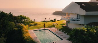 Wishome-Villa on the sea in Comillas. Swimming pool