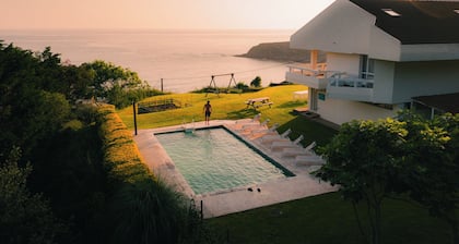 Wishome-Villa on the sea in Comillas. Swimming pool