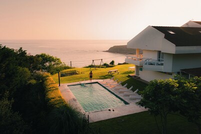 Wishome-Villa on the sea in Comillas. Swimming pool