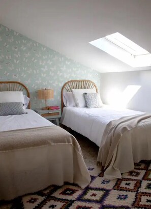 7 dormitorios, tabla de planchar con plancha, wifi y ropa de cama