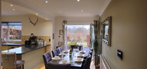 Basic House | 4 bedrooms, premium bedding, free WiFi, bed sheets - Gleann Fia House (Arrochar)