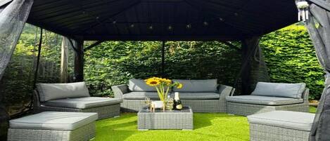 4 habitaciones, ropa de cama de alta calidad y wifi gratis