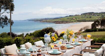 Wishome- Unique private villa in Oyambre beach. Private heated swimming pool.