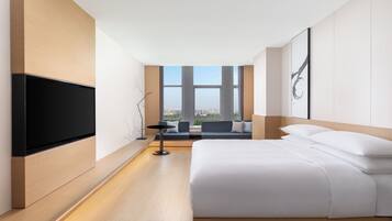 Habitació prèmium, 1 llit de matrimoni gran | 1 dormitori, escriptori i espai de treball apte per a portàtils