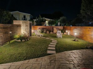 Property grounds - [Just steps from the beach]Cozy new home with veranda and garden in San Giovanni (Posada)