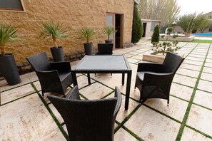 Villa | Dining