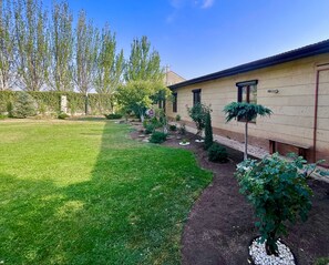 Villa | Property grounds - 4 Bed Villa Estate Sleeps 7 - Pool, Garden, Sauna (Kasakh)