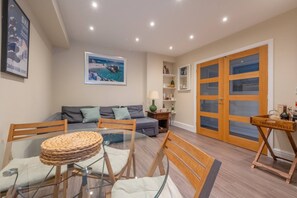 Basic-Apartment, 2 Doppelbetten | Speisen