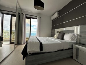 2 bedrooms, desk, iron/ironing board, free WiFi - Maison Du Soleil (Arco da Calheta)