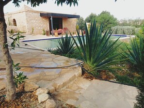 Utomhuspool