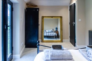 Casa, várias camas | 3 quartos, Wi-Fi de cortesia, roupa de cama