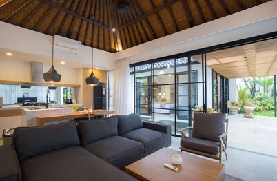 The Kons Villa Bali Seminyak