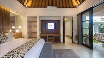 Egyptian cotton sheets, premium bedding, desk, laptop workspace