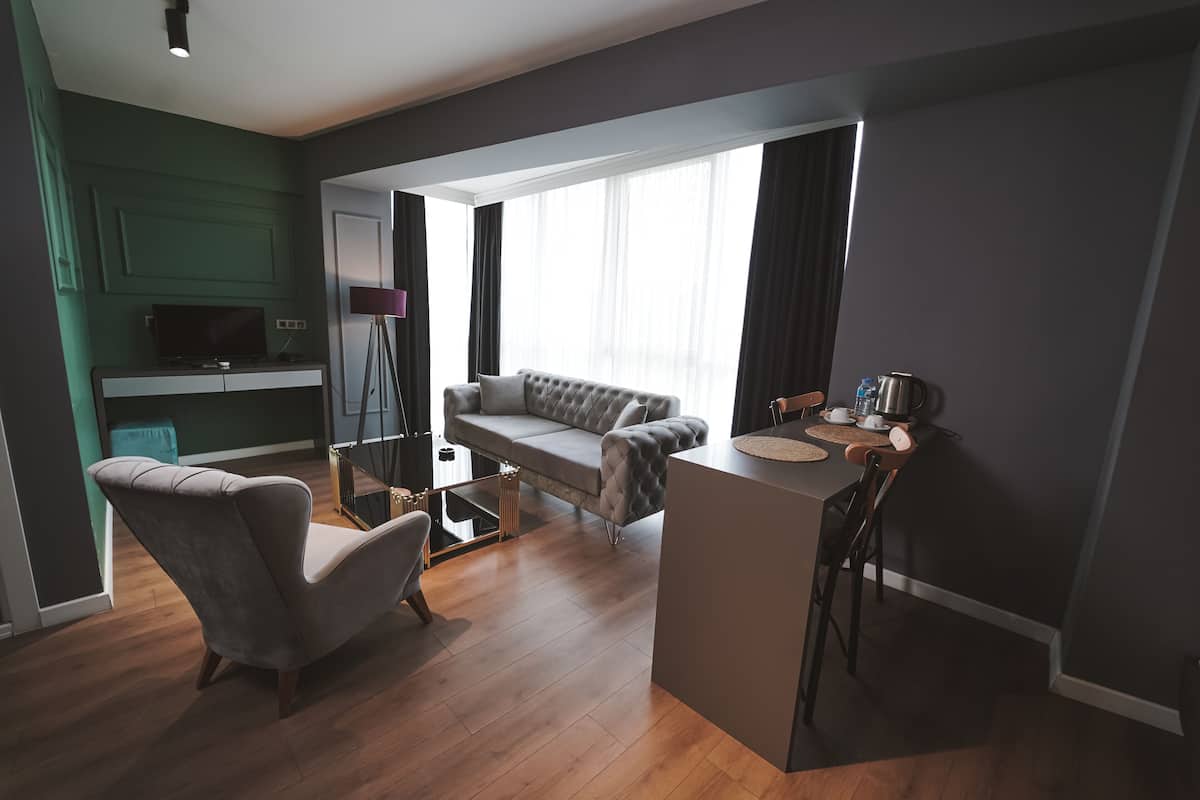 Suite estudio familiar, 2 habitaciones, vista a la ciudad | 1 habitación, sábanas de algodón egipcio y ropa de cama de alta calidad