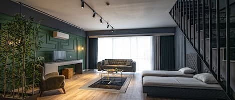 Family Suite, 2 Bedrooms, City View
