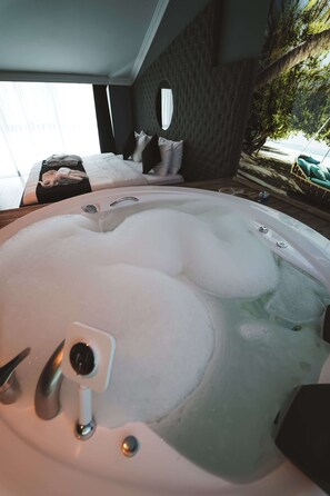 Elite Room | Egyptian cotton sheets, premium bedding, memory-foam beds - ENNA SUİT HOTEL (Bursa)