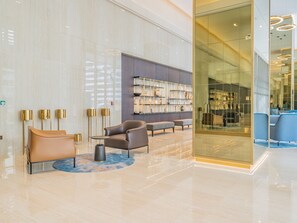 Reception - Art-inspired apartment amidst Downtown Dubai (Dubai)