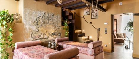 المنشأة من الداخل