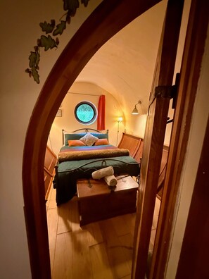 2 quartos, Wi-Fi de cortesia, roupa de cama