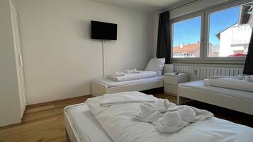 2 bedrooms, free WiFi, bed sheets