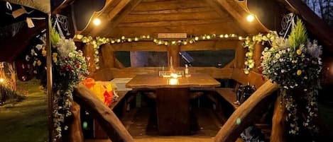 屋外ダイニングエリア