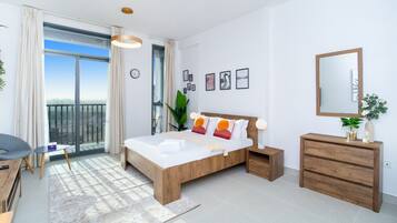 Deluxe Studio | In-room safe, desk, iron/ironing board, free WiFi
