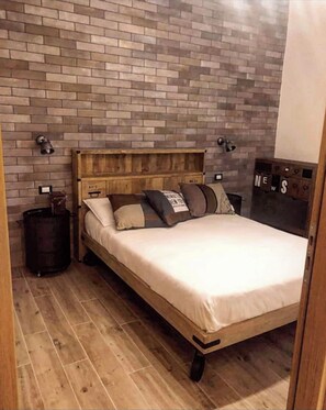 2 bedrooms, desk, soundproofing, iron/ironing board