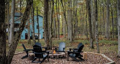 King Size Beds, Bunk Beds, Access to Pool, Lake, & Tennis