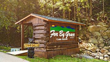 Enceinte de lâhĂ©bergement