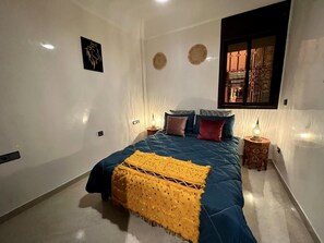 2 Schlafzimmer, Zimmersafe, Schreibtisch, Bügeleisen/Bügelbrett