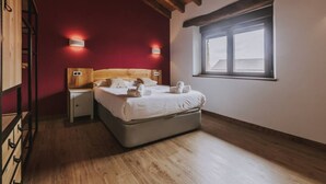4 bedrooms, iron/ironing board, travel crib, WiFi (free) - Fidalsa Rest Station (Villadiego)