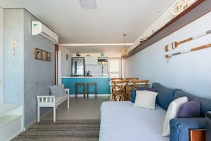Apartamento | 2 quartos, frigobar, individualmente decorados