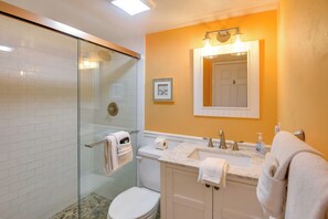 Hair dryer, towels - Beach Access, Pool & Hot Tub! St Augustine Condo! (Saint Augustine Beach)