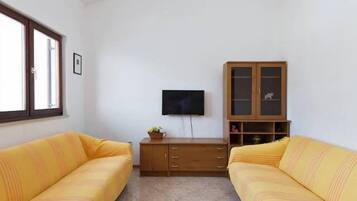 Apartment (Stivy - 30m from beach - A6 2.kat(2+2) | Living room