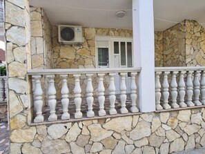 Apartment (Dream - nearby the sea - A1-small(2)) | Terrace/patio