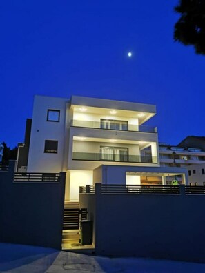 Apartment (Villa Esse - heated pool & seaview - ) | Exterior - Villa Esse - Heated Pool & Seaview - A3 (Baska Voda)