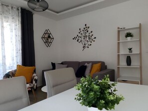 Apartment (Villa Esse - heated pool & seaview - ) | Living room - Villa Esse - Heated Pool & Seaview - A3 (Baska Voda)