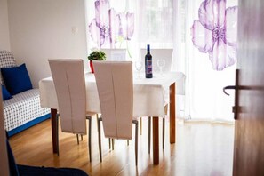 Departamento (Barca - 150m from city center - A2(2+) | Restaurantes