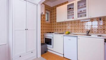 Apartment (Nada - 20m from beach - A2-kat(2+1)) | Private kitchen