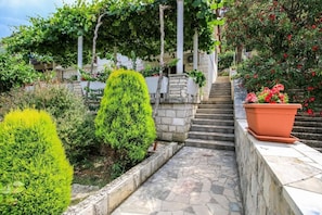 Estudio (Ivana - free parking and 100m from th) | Exterior
