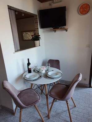 Departamento (Daria - sea view - A2(2+1)) | Restaurantes