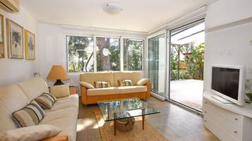 Apartment (Per - A1(6+1)) | Living room